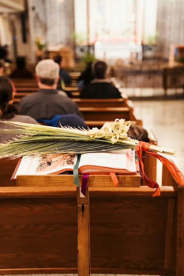 svolgimento funerale in chiesa a lizzano in provincia di Taranto, con l'organizzazione di casa funeraria l'ulivo